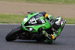 #87 Team Green: Akira Yanagawa, Kazuki Watanabe, Leon Haslam