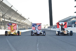 Erste Startreihe für das 100. Indy 500: Polesitter James Hinchcliffe, Schmidt Peterson Motorsports H