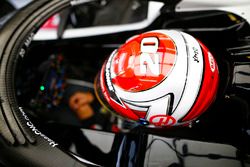 Kevin Magnussen, Haas F1 Team, nell'abitacolo della sua monoposto