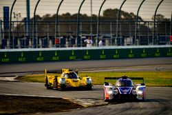 #23 United Autosports Ligier LMP2, P: Phil Hanson, Lando Norris, Fernando Alonso, #85 JDC/Miller Mot