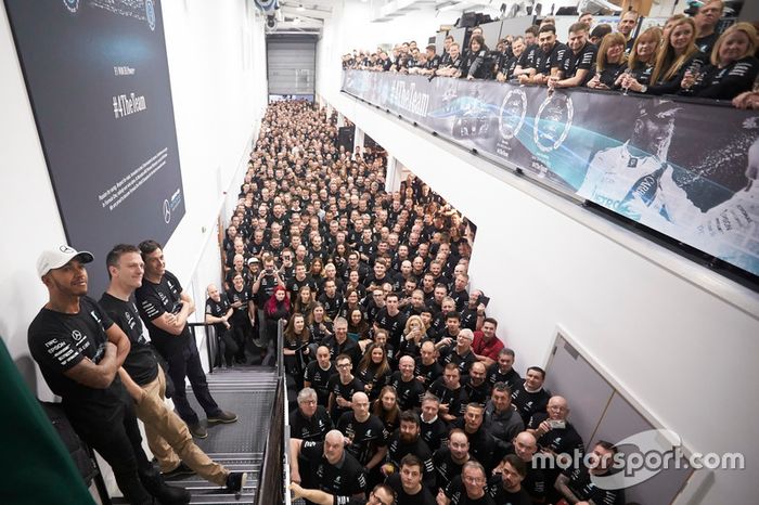 Lewis Hamilton, Mercedes AMG F1, Toto Wolff, Director Mercedes AMG F1