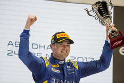Podium : le vainqueur Oliver Rowland, DAMS (disqualifié)