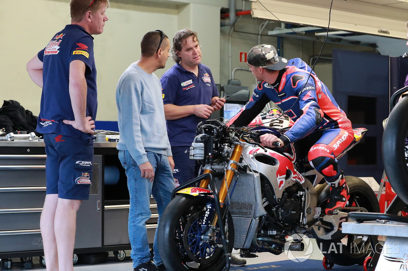 Leon Camier, Honda World Superbike Team