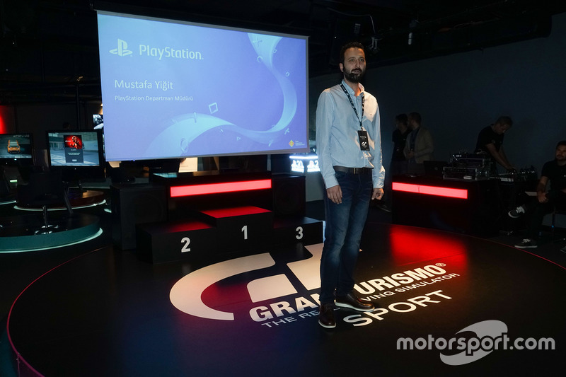 Mustafa Yiğit, Sony