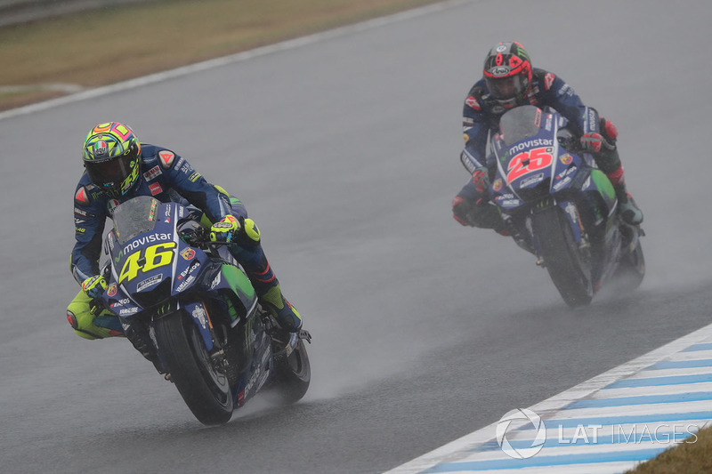 <img src="http://cdn-1.motorsport.com/static/custom/car-thumbs/MOTOGP_2017/BIKES/Yamaha.png" width="80" /> Movistar Yamaha MotoGP