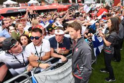 Romain Grosjean, Haas F1 Team fans selfie