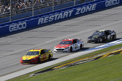 Joey Logano, Team Penske, Ford Fusion Shell Pennzoil, Paul Menard, Wood Brothers Racing, Ford Fusion Motorcraft / Quick Lane Tire & Auto Center, Kurt Busch, Stewart-Haas Racing, Ford Fusion Monster Energy / Haas Automation