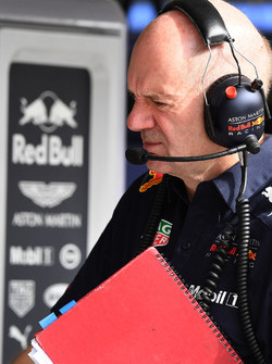Технический директор Red Bull Racing Эдриан Ньюи