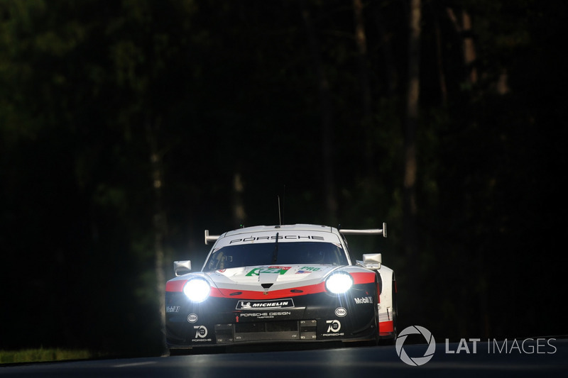 #94 Porsche GT Team Porsche 911 RSR: Romain Dumas, Timo Bernhard, Sven Müller
