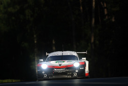 #94 Porsche GT Team Porsche 911 RSR: Romain Dumas, Timo Bernhard, Sven Müller