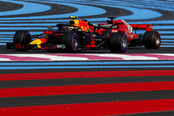 Max Verstappen, Red Bull Racing RB14 y Sebastian Vettel, Ferrari SF71H