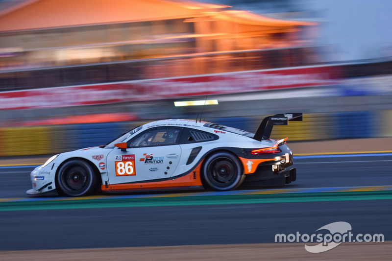 #86 Gulf Racing Porsche 911 RSR: Michael Wainwright, Benjamin Barker, Alex Davison