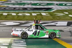 Ben Rhodes, ThorSport Racing, Ford F-150 Alpha Energy Solutions, winner, burnout, checkered flag