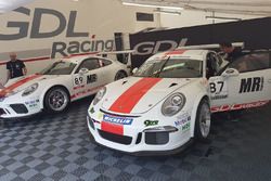 Le Porsche 911 GT3 Cup del team GDL Racing, nel paddock