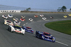 Дэви Джонс, Рауль Боэсел, Ян Ламмерс, Jaguar XJR-9, Джефф Брэбэм, Чип Робинсон, Ари Люндайк, Майкл Ро, Nissan GTP ZX-Turbo