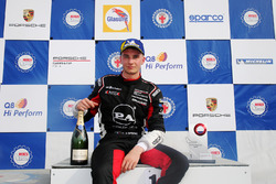 Podio Gara 1: il vincitore Diego Bertonelli, Dinamic Motorsport