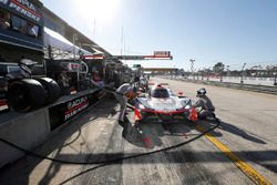 #6 Acura Team Penske Acura DPi, P: Dane Cameron, Juan Pablo Montoya, Simon Pagenaud, pit stop