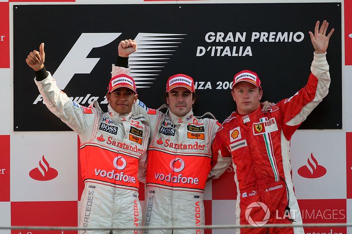 Podium: race winner Fernando Alonso, McLaren, second place Lewis Hamilton, McLaren and third place Kimi Raikkonen, Ferrari