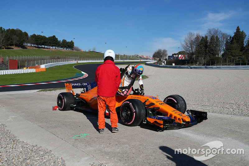 Остановка на трассе: Фернандо Алонсо, McLaren MCL33