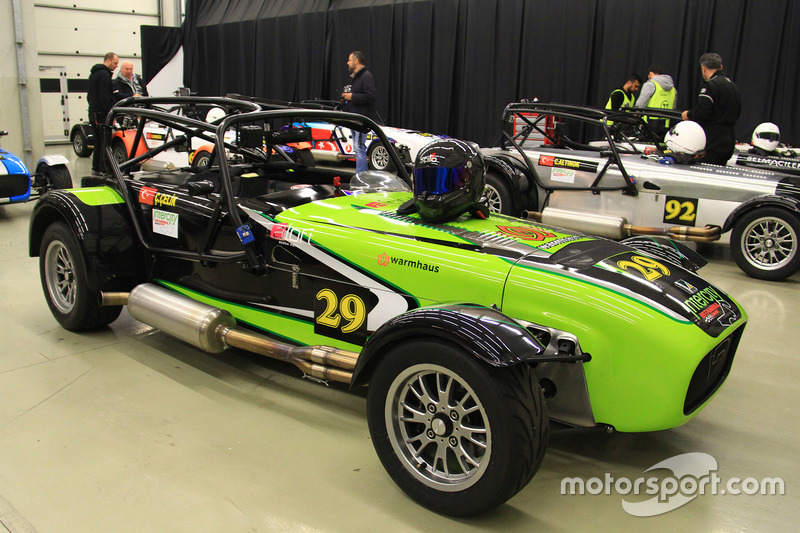 Caterham Platinum Cup garajı, Çağlayan Çelik