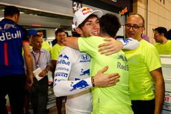 Pierre Gasly, Toro Rosso, celebrates 4th place with his team