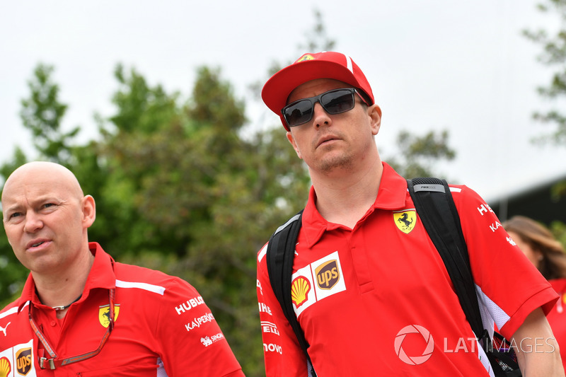 Kimi Raikkonen, Ferrari and Mark Arnall, Trainer
