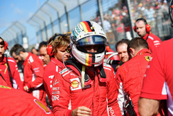 Sebastian Vettel, Ferrari en la parrilla