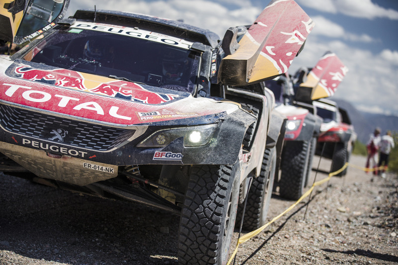 #303 Peugeot Sport Peugeot 3008 DKR: Carlos Sainz, Lucas Cruz