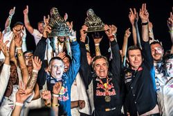 Winnaar #303 Peugeot Sport Peugeot 3008 DKR: Carlos Sainz, Lucas Cruz