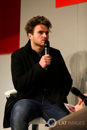 Oliver Rowland talks to Henry Hope-Frost on the Autosport Stage