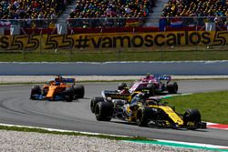 Carlos Sainz Jr., Renault Sport F1 Team R.S. 18, Charles Leclerc, Sauber C37, Fernando Alonso, McLaren MCL33 and Esteban Ocon, Force India VJM11