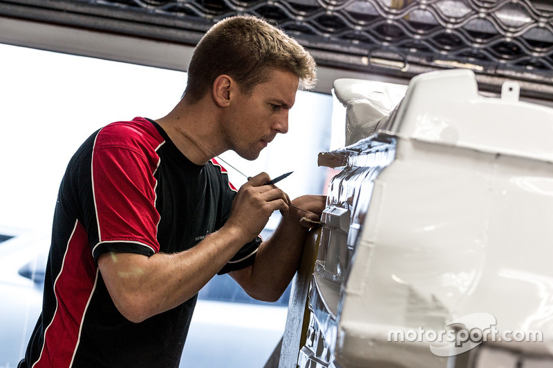 Sébastien Loeb Racing Peugeot 306 Maxi rebuild