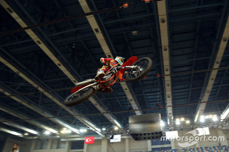İstanbul Supercross Cuma antrenman