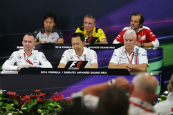 Pressekonferenz: Ayao Komatsu, Haas F1 Team; Bob Bell, Renault Sport F1 Team; Luigi Fraboni, Ferrari