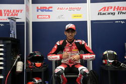Andi Gilang in the pit box team