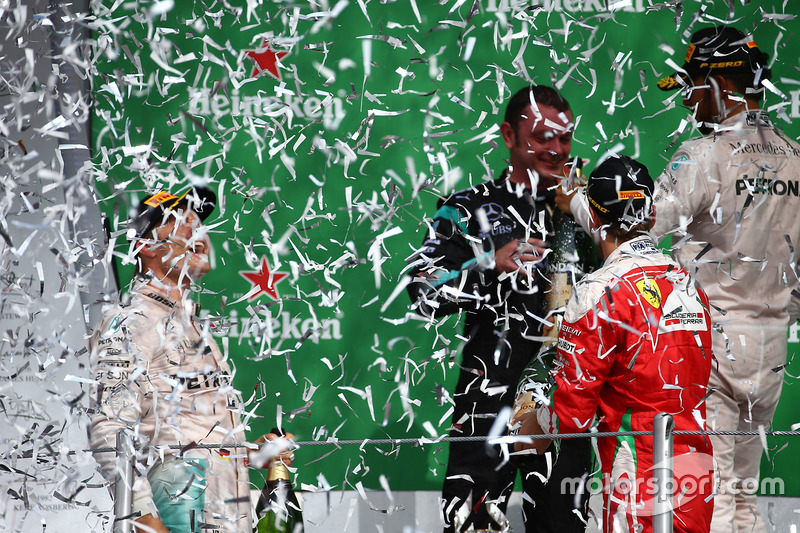 Podium: ganador, Lewis Hamilton, Mercedes AMG F1, segundo, Nico Rosberg, Mercedes AMG F1, tercero Sebastian Vettel, Ferrari