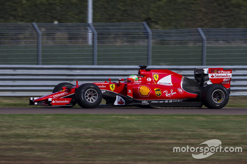 Esteban Gutierrez, Ferrari, prova le gomme Pirelli 2017