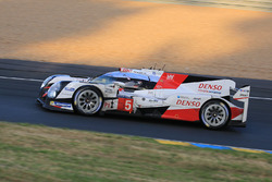 Энтони Дэвидсон, Себастьен Буэми и Казуки Накаджима, #5 Toyota Racing Toyota TS050 Hybrid