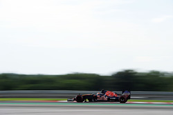 Carlos Sainz Jr, Scuderia Toro Rosso STR11