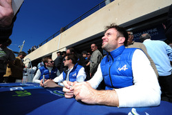 #36 Signatech Alpine A460 - Nissan: Gustavo Menezes, Nicolas Lapierre, Stéphane Richelmi sign autographs for the fans