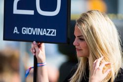 Gridgirl für Antonio Giovinazzi, PREMA Racing