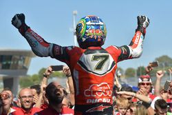 Il vincitore della gara Chaz Davies, Ducati Team