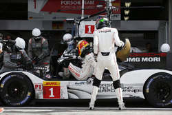 #1 Porsche Team Porsche 919 Hybrid: Timo Bernhard, Mark Webber, Brendon Hartley