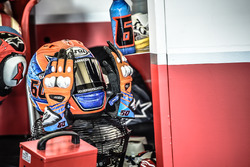 Heln en handschoenen van Michael van der Mark, Honda WSBK Team