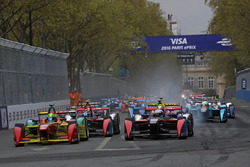 フォーミュラEパリePrix 決勝スタート