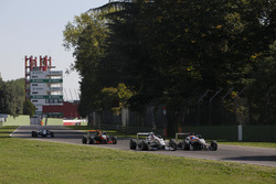 Укио Сасахара, ThreeBond with T-Sport Dallara F312; Никита Мазепин, HitechGP Dallara F312 Mercedes