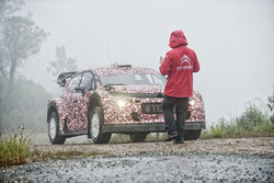Kris Meeke teste la Citroën C3 WRC 2017