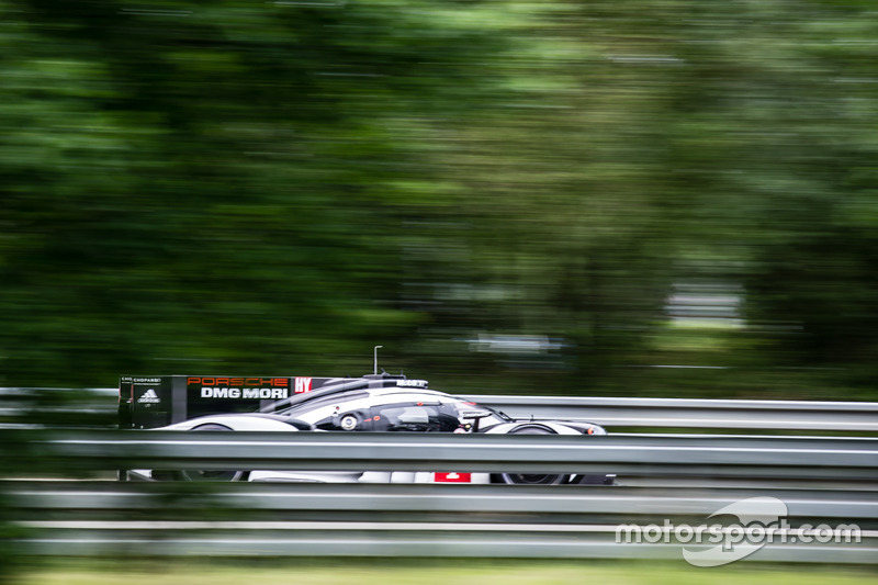 #1 Porsche Team Porsche 919 Hybrid: Timo Bernhard, Mark Webber, Brendon Hartley