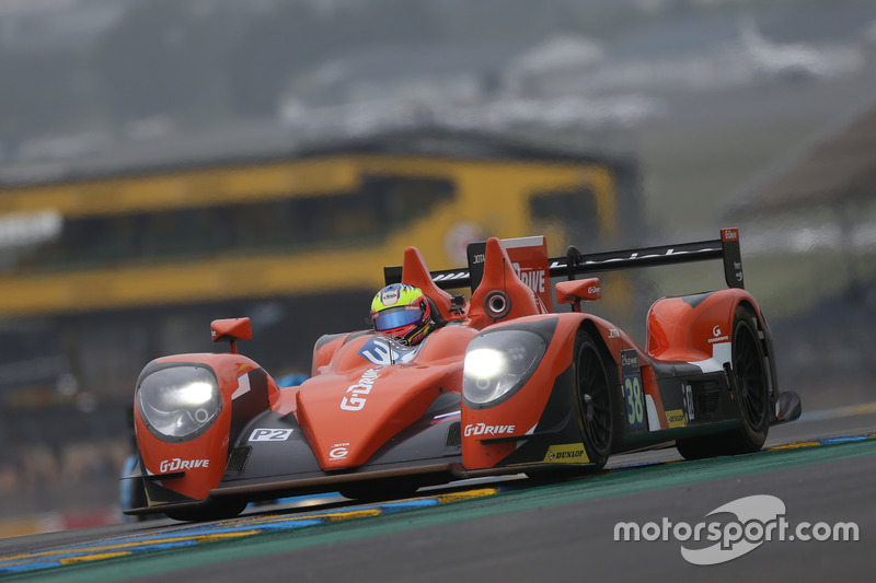 20: Gibson 015S - Nissan команды G-Drive Racing (№38): Саймон Долан, Джейк Деннис, Гидо ван дер Гарде