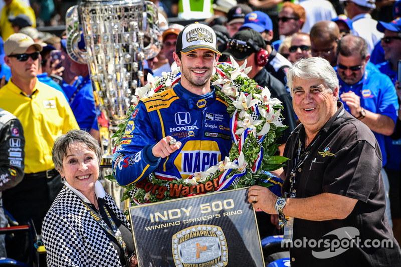 Pemenang Indy500 2016, Alexander Rossi, Herta - Andretti Autosport Honda